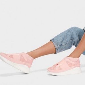 NWT UGGs Neutra Chunky Glitter Sneaker Blush Pink 7.5 never worn
